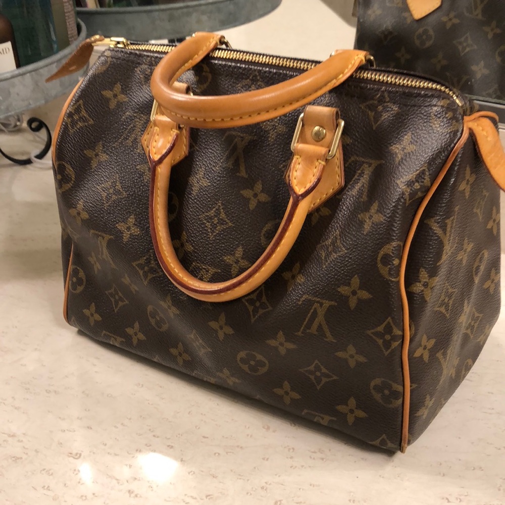 Louis Vuitton Speedy 25